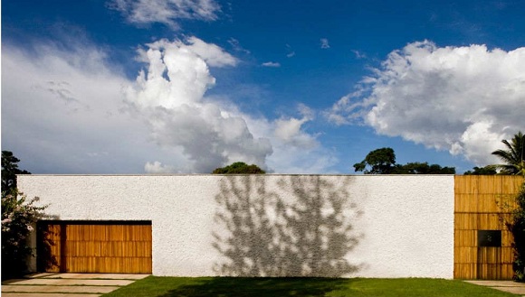 elegantná biela fasáda