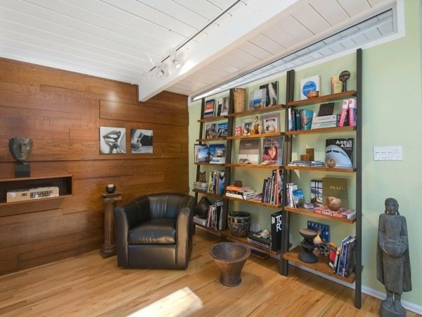 útulné kožené kreslo do rohu obývačky útulná obývacia izba s kútikom na čítanie