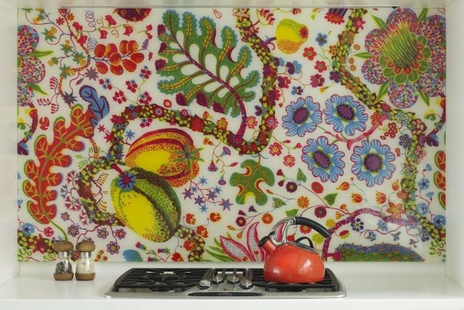 kuchyňa zadná stena dekorácia moderný interiérový dizajn v jasných farbách