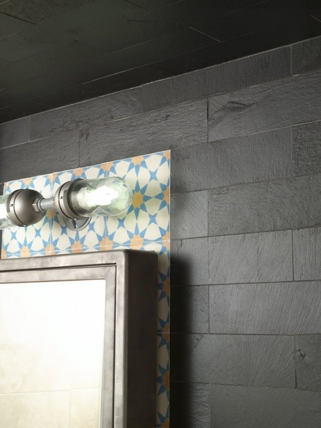 obklady do kúpeľne moderný interiér bytu v jasných farbách