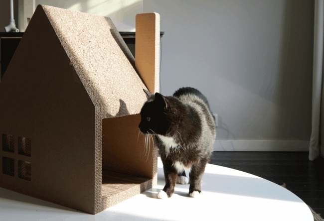 Kartónový poťah z kartónu pre mačky Kartónový kartónový poťah čiernobiely