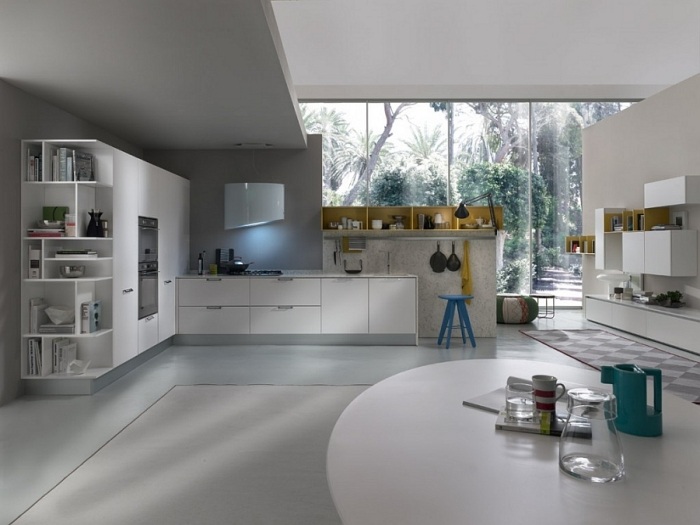 Dizajnová rohová kuchyňa-moderné riešenie s otvorenými policami vo vysokolesklom laku rohová kuchyňa-dizajn-riešenie-nástenné-skrinky-otvorené-police-lak s vysokým leskom