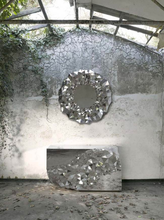 zrkadlový okrúhly hviezdny konzolový stôl od Jake Phippsa