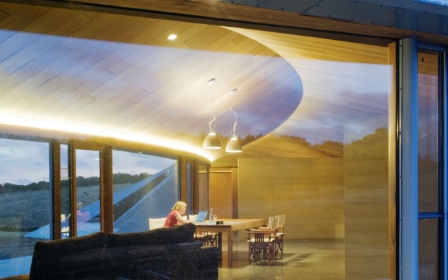 Minimalistický interiérový dizajn vidieckeho domu crofthouse od Jamesa Stockwella