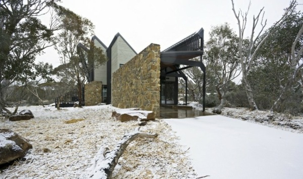 asymetrická štruktúra kamenného domu asymetrická štruktúra-dom-kameň-dizajn