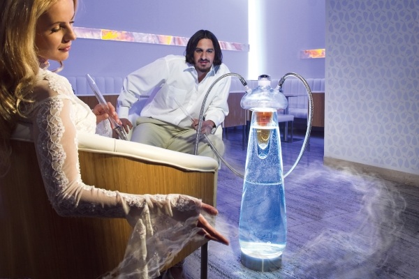 sklenená fajka moderná dizajnérska vodná fajka od medusedesign