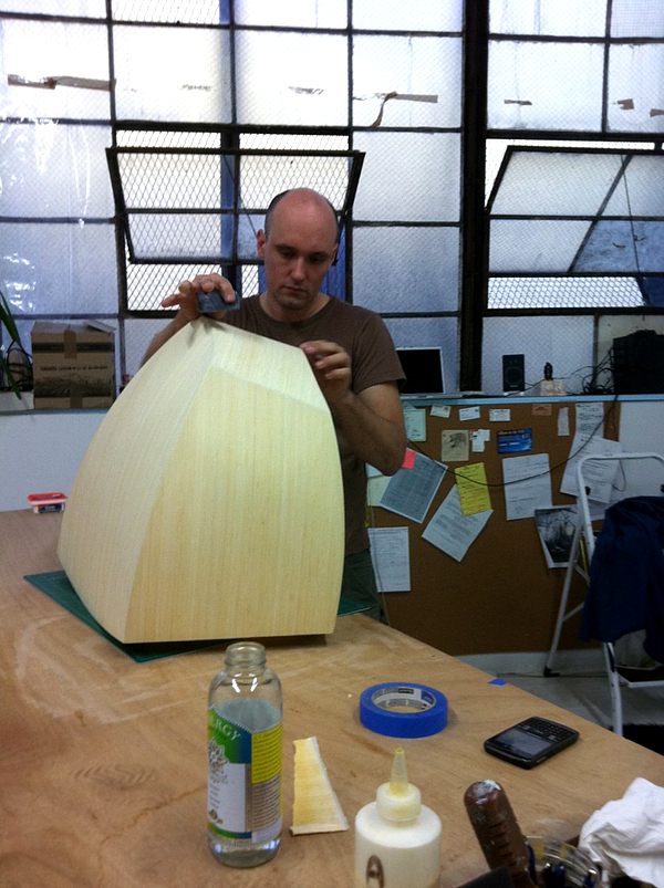 osvetlenie svetelný systém trendový dizajn konštantný v kombinácii prírodných materiálov bambusová nehrdzavejúca oceľ