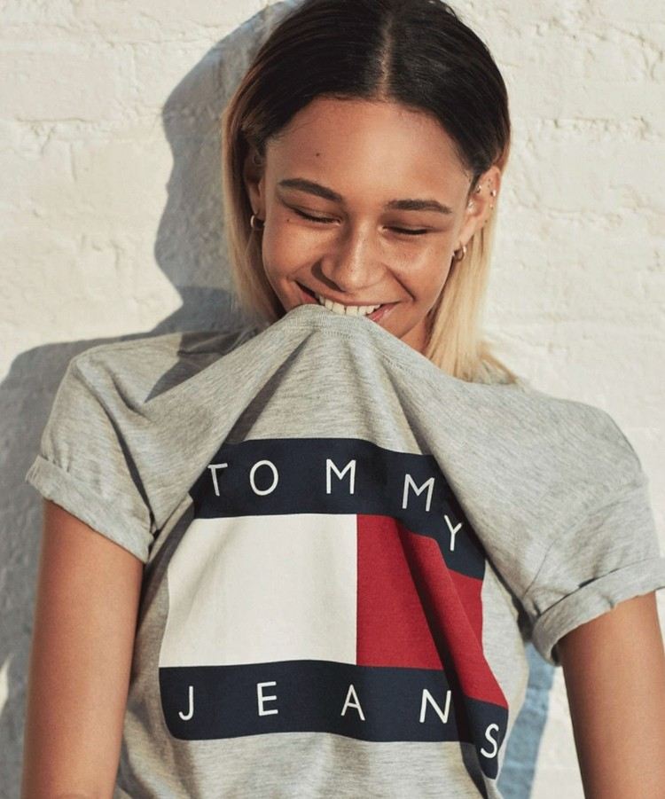 tričko s aktuálnym módnym trendom 2018 s logom