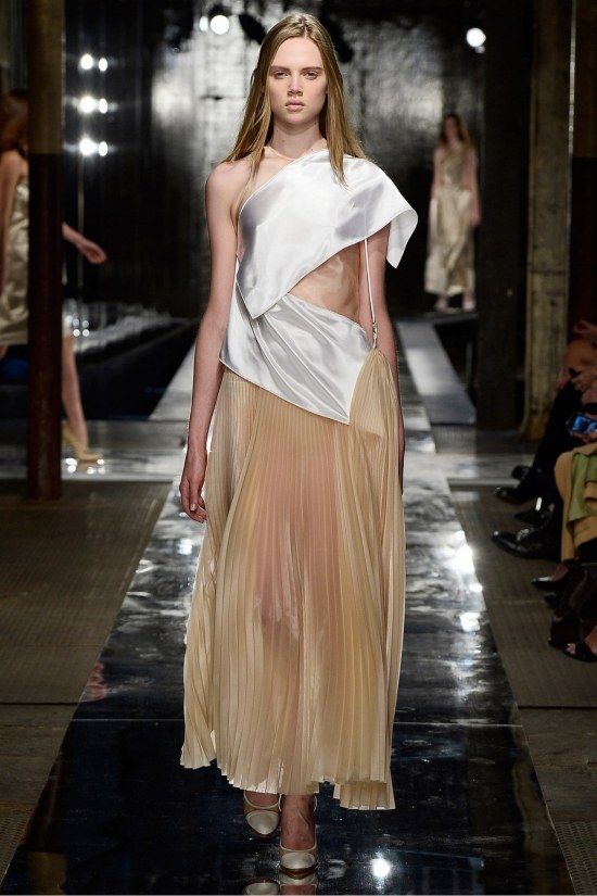 Módne trendy jar-leto 2014, éterický vzor, ​​klebetnica