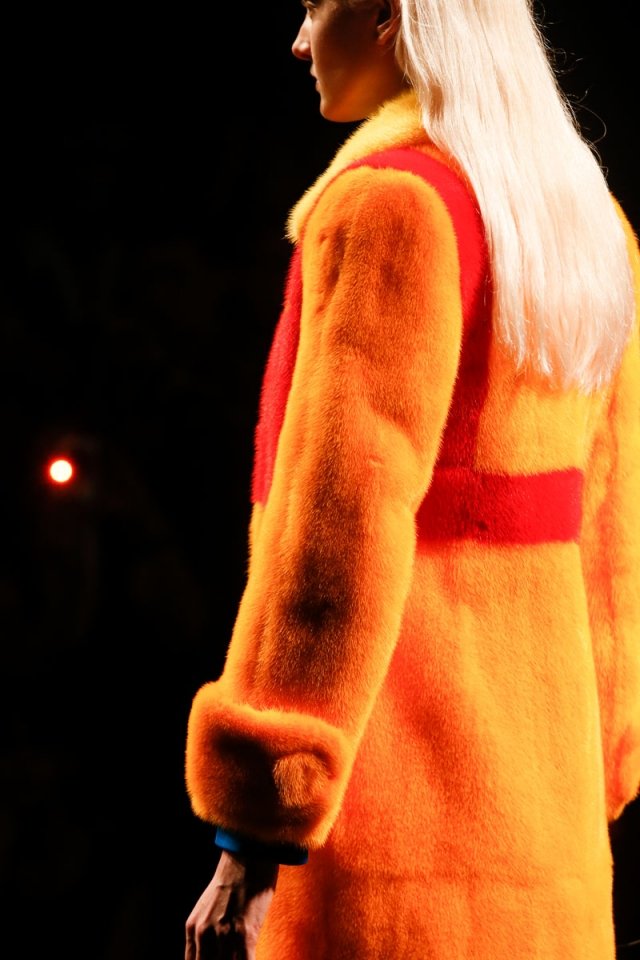 2014 Milan Fashion Week prada-kolekcia-kabát-ekologická-koža 2014 Milan Fashion Week, aktuálna kolekcia prada, kabát z ekokože