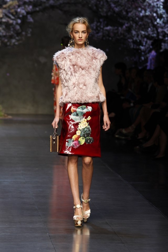 módna prehliadka dolce a gabbana 2014 ženy modelky exkluzívne trendy módna prehliadka dolce gabbana-2014 jar-leto dámske modely exkluzívne trendy
