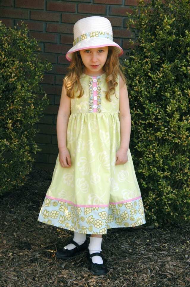 Látky a farby opatrne skombinujte beautiful-girl-idea-hat-dress-yellow