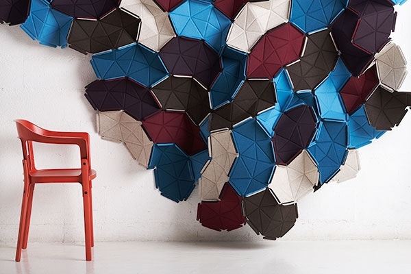 Nápady na dizajn steny červenej stoličky Kvadrat Design Clouds
