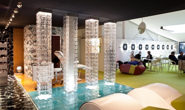 modulárny systém sklenené fabianske svetlá stĺpiky odrážajú svetlo