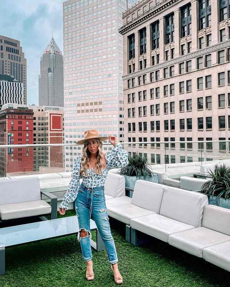 Tričkové šaty dámske rifle kombinujú leto