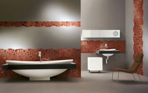 Sklenené mozaikové dlaždice intenzívnych farieb