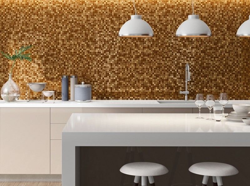 Mozaiková dlažba-kuchynský dizajn-moderné-sklenená-mozaika-zlatá-obložená