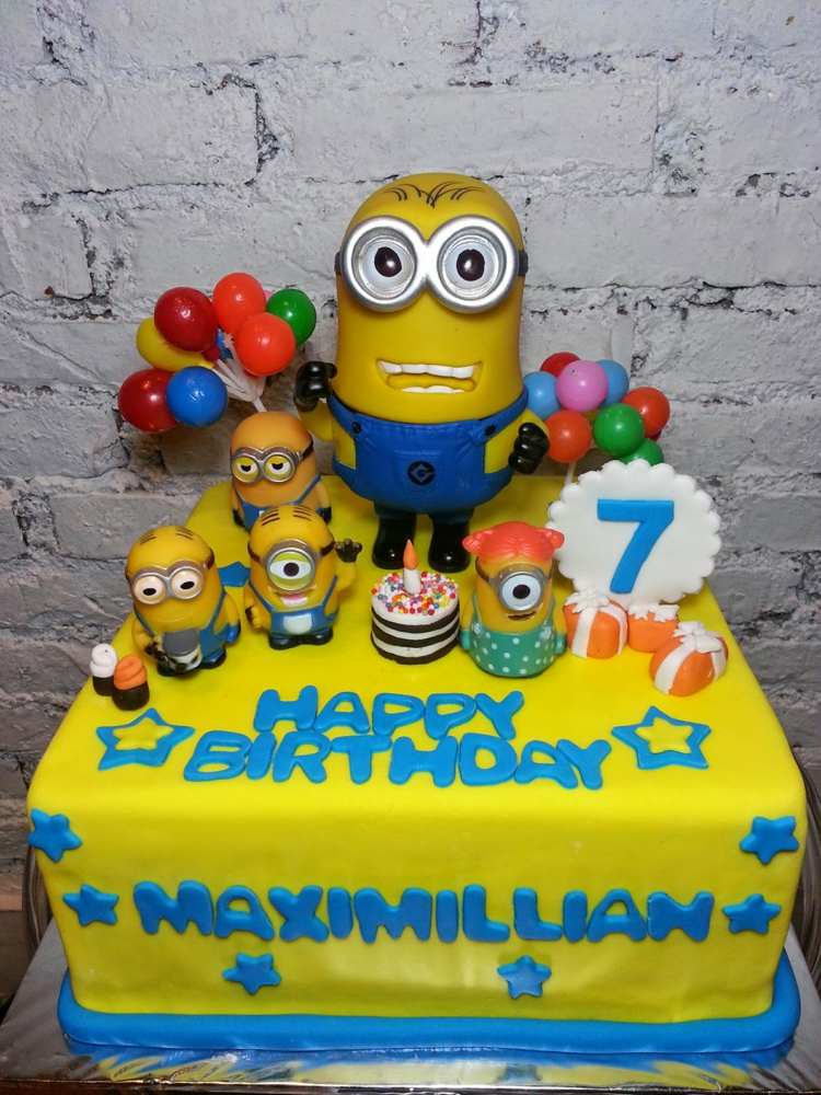 prisluhovači chlapec narodeninové postavy balóny