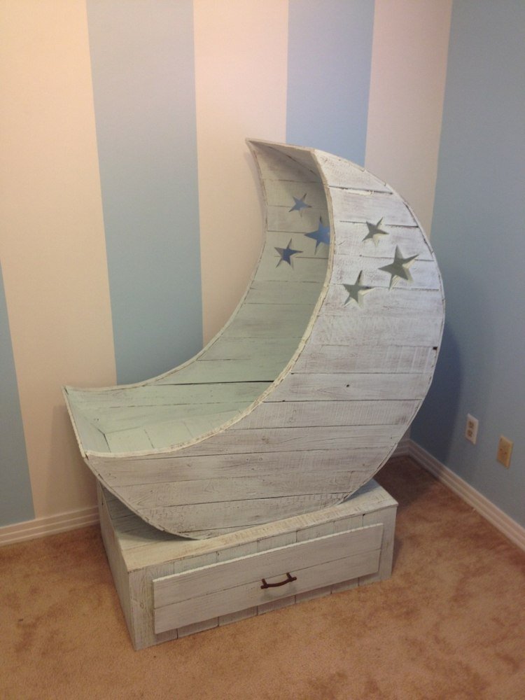 Dizajn detskej kolísky vzor ošarpaný-biely-mesiac-zásuvka-hviezda