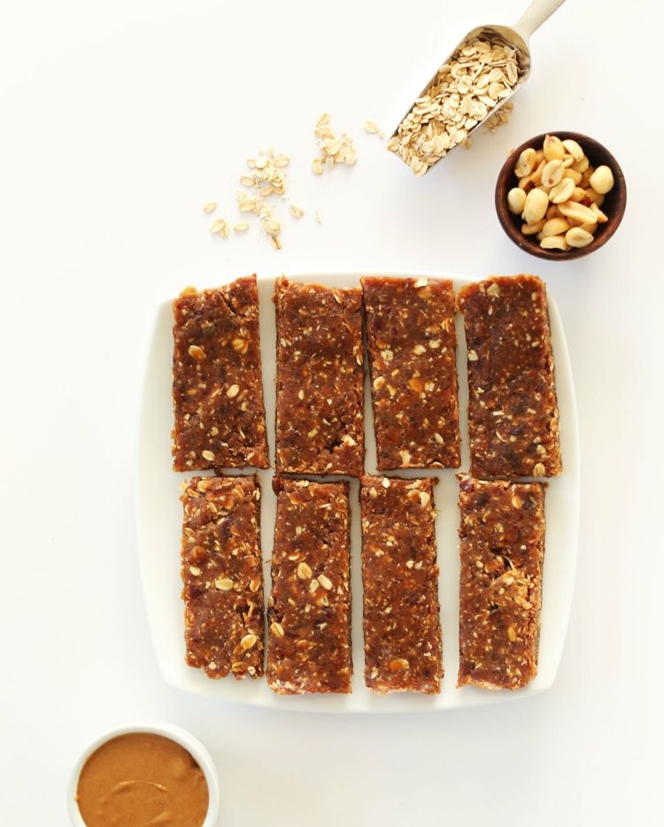 Müsli tyčinky-urobte si-arašidové maslo-datle-cereálie