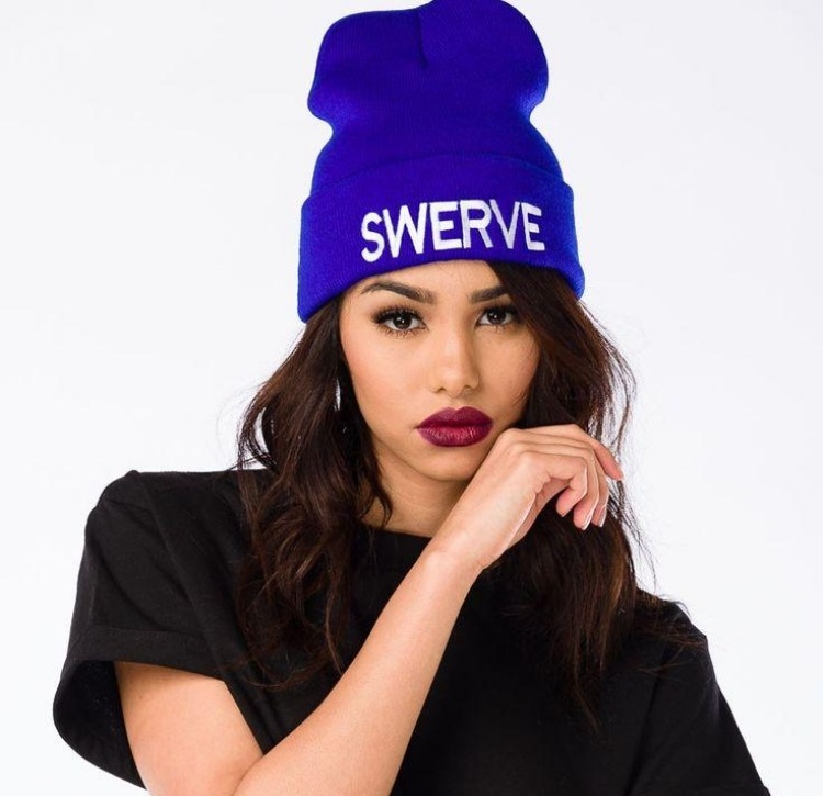 korenie-nápady-vyšívať-písmo