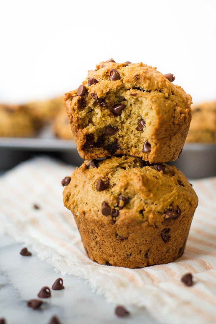 vegánske muffiny bez vajec s čokoládovými lupienkami jednoducho javorový sirup