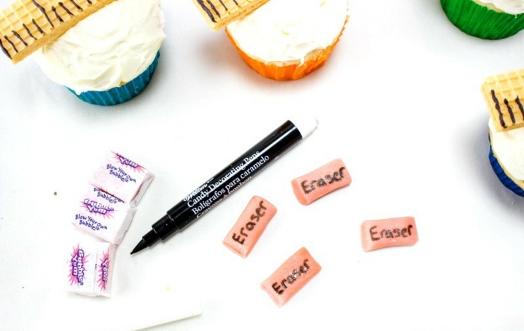 Muffinová ozdoba na gumy zo žuvačiek alebo žuvačiek