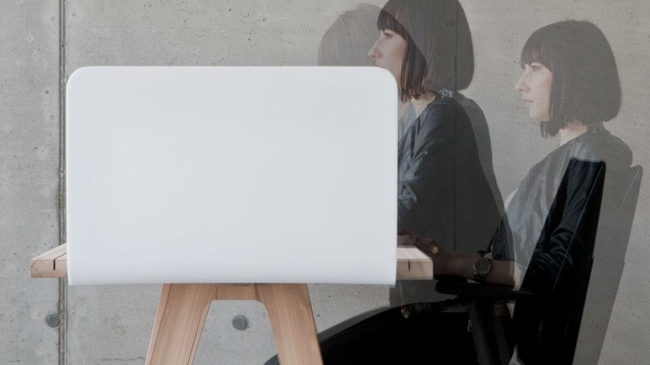 Drevený plastový predel miestnosti