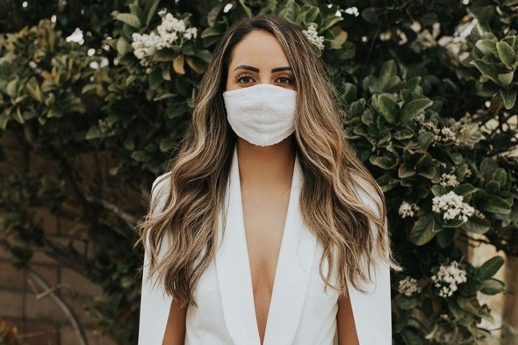 Chirurgická maska s perlami a čipkovanými svadobnými doplnkami Chirurgická maska svadobný trend