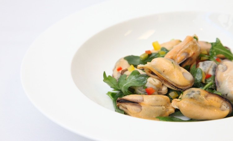 Šalát s mušľami recept s citrusovým ovocím a medom