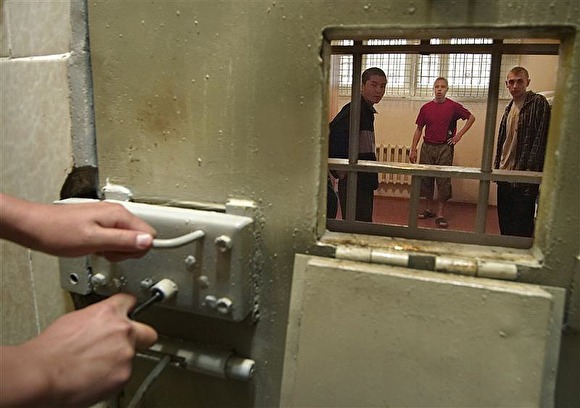 Zatvorenik kolonije Ivdel kažnjen je s tisuću rubalja zbog fašističke tetovaže na tijelu - fotografija