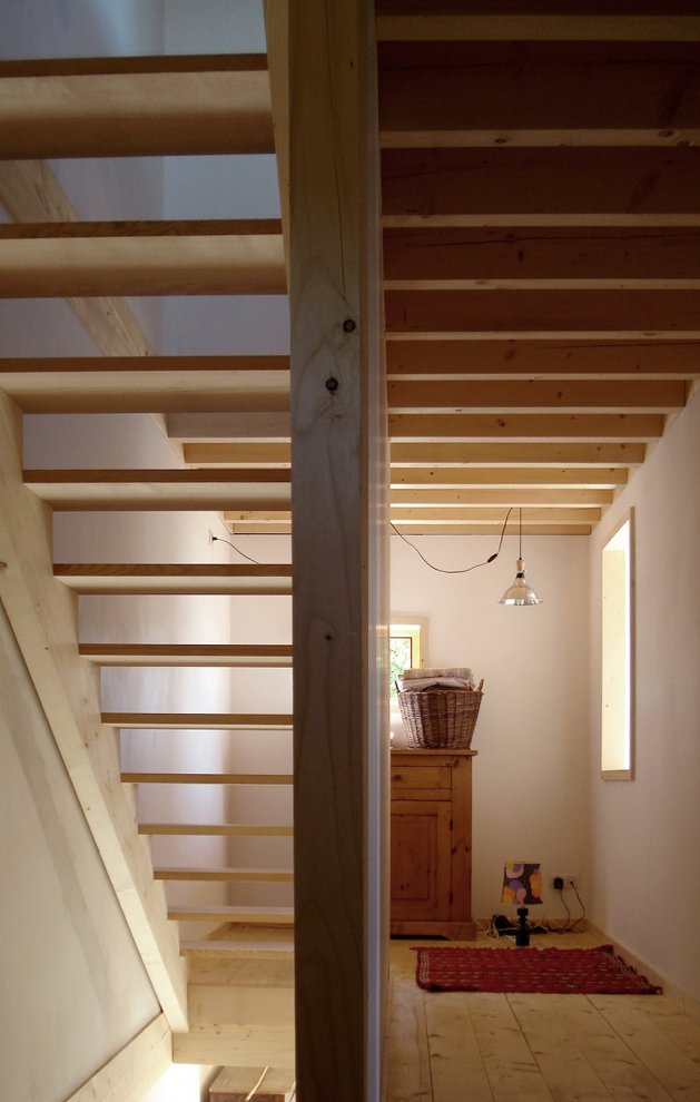 Schody v Sampanovom dome Schodisko v Sampanovom dome