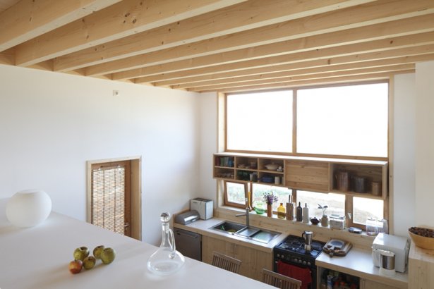 udržateľný dizajn domu - kuchyňa Sampanský dom - dizajn kuchyne