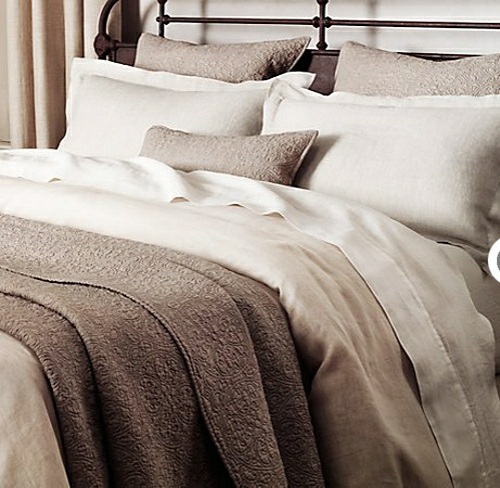 Bavlnená bambusová perina béžovo hnedej farby Bavlnený bambusový prehoz na posteľ béžovej farby