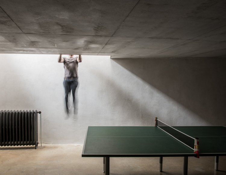 udržateľná budova malý priestor herňa betónový dizajn