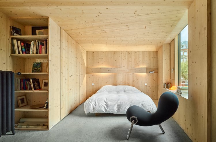 udržateľná budova malý priestor súkromný dom spálňa drevené obloženie