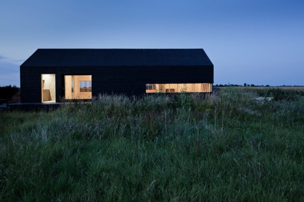 stodola - dom - moderná architektúra - v noci