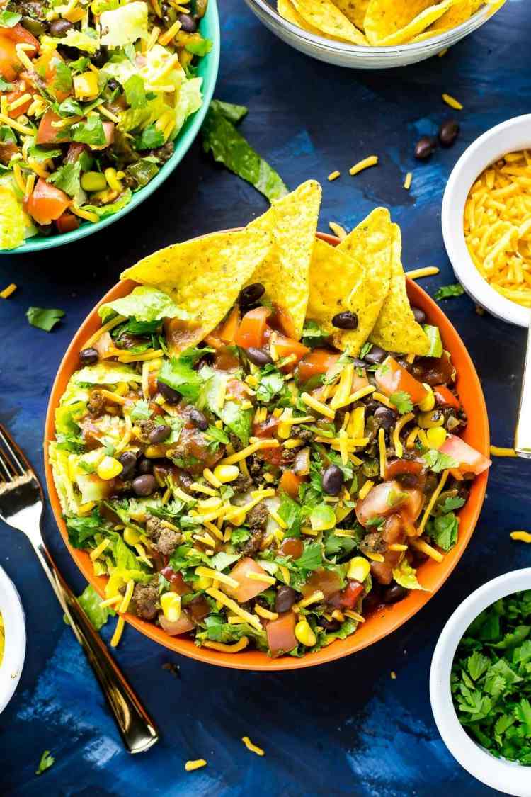 zelená bylina-kukurica-fazuľa-nachos