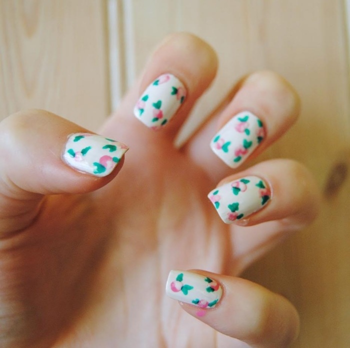 pekne-nechtove-designove-kvety-jarne-velkonocne-napady-na-styling-vintage-vzhlad