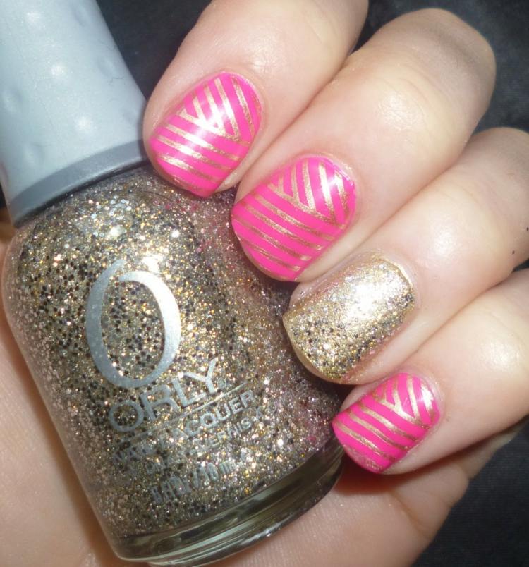 Myšlienka v ružovej a zlatej farbe Nápady na dizajn nechtov pruhy obrázky z ružového zlata