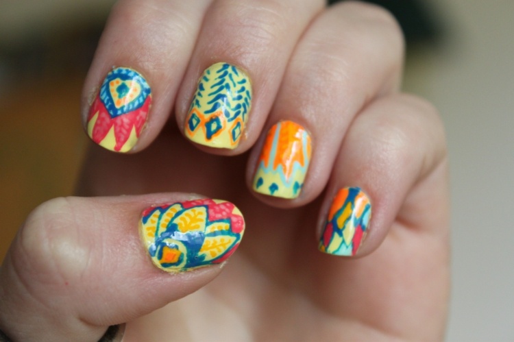 Vytvorte si vlastný dizajn nechtov s kmeňovými motívmi Dizajn nechtov-nápady-kmeňové motívy-obrázky-farebné