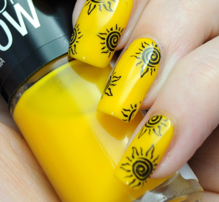 samolepka na nechty-dizajn-žlté-slnko-motívy-stimulácia-špirála