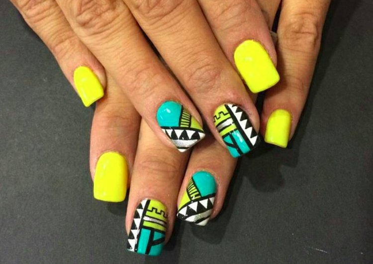 nechtový dizajn-žltá-tyrkysová-biela-aztécka-kombinácia-farebná zmes