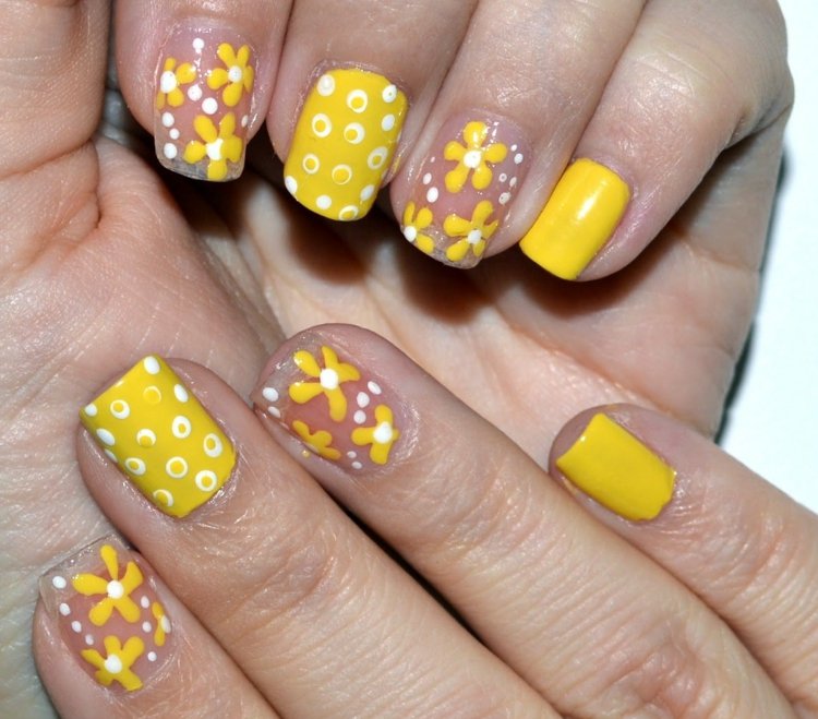 dizajn nechtov-žltá-jar-nápad-kvety-bodky-retro-vkus-transparentné