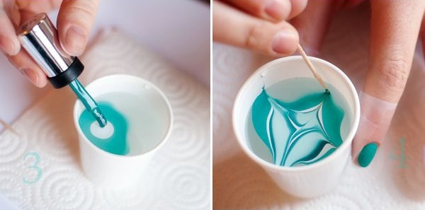 Imitácia dizajnu laku na nechty do mramoru s efektom kvapky vody