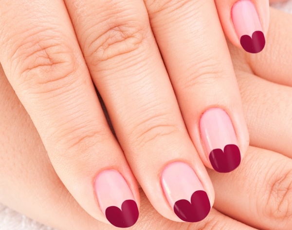 Francúzska manikúra s motívom srdca na Valentína francúzska manikúra-nápady-vzory na nechty-na-Valentína