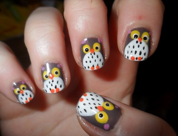 roztomilé zvieracie motívy na sovičkách na nechtoch Nail-art-design-nápady-na-jeseň-roztomilé-sovy