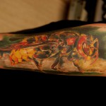 zdjęcie z tatuażem pszczół -9