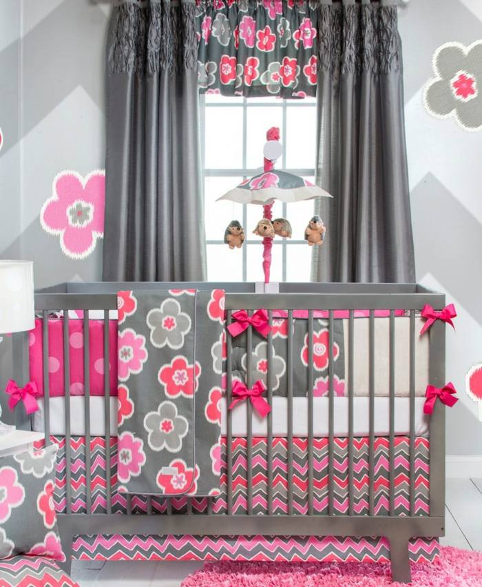 so sivými a ružovými motívmi