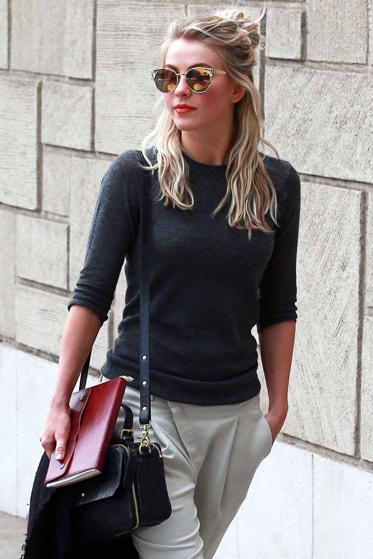 Hviezdy tiež skúšajú nové trendy v účesoch - Julianne Hough FFN_IMAGE_51311392 | FFN_SET_60074282